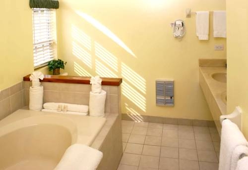 Imagen de la habitación del Hotel The Saint George's Club. Foto 2