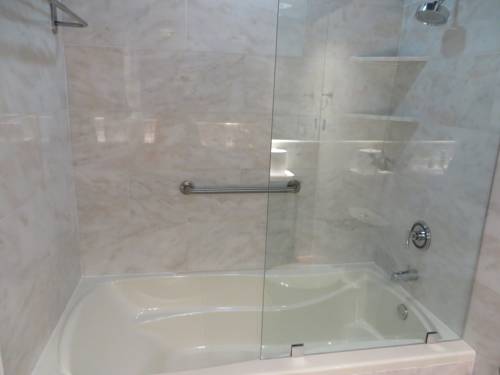 Imagen de la habitación del Hotel The Saint Hotel Key West Autograph Collection by Marriott. Foto 16