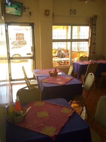 Imagen del bar/restaurante del Hotel The Salmuc. Foto 8