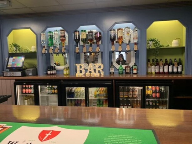 Imagen del bar/restaurante del Hotel The Saltley Inn. Foto 5