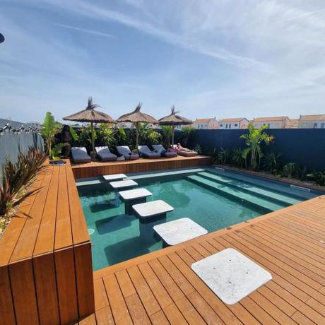 Imagen general del Hotel The Salty Pelican Yoga & Surf Retreat, Ferrel. Foto 7