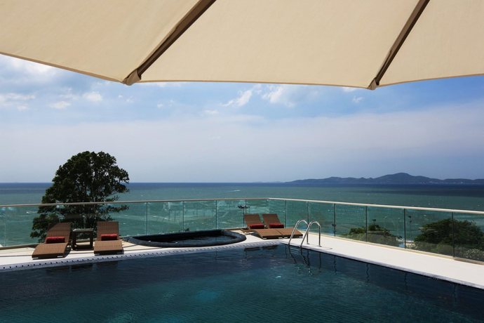 Imagen de la piscina del Hotel The Sanctuary Resort Pattaya, BW Signature Collection, Chonbury. Foto 21