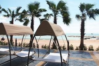 Imagen general del Hotel The Sand Beach. Foto 4