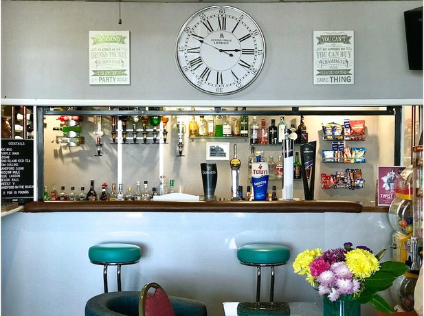 Imagen del bar/restaurante del Hotel The Sandford Promenade. Foto 3