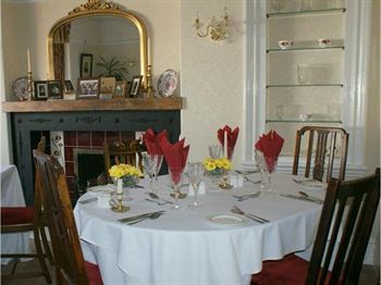 Imagen del bar/restaurante del Hotel The Sandhurst. Foto 2