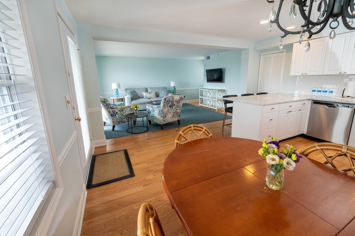 Imagen de la habitación del Hotel The Sandpiper Beach Club. Foto 4