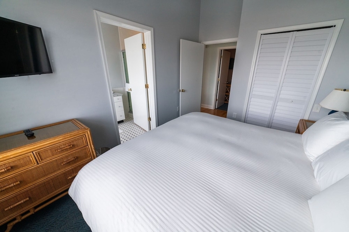 Imagen de la habitación del Hotel The Sandpiper Beach Club. Foto 6