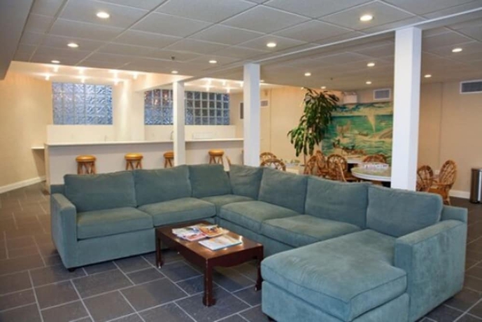 Imagen de los interiores del Hotel The Sandpiper Beach Club. Foto 19