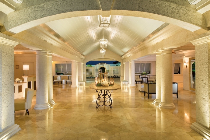 Imagen de los interiores del Hotel The Sands At Grace Bay. Foto 18