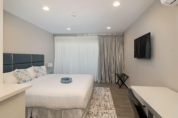Imagen de la habitación del Hotel The Sands of La Jolla. Foto 18