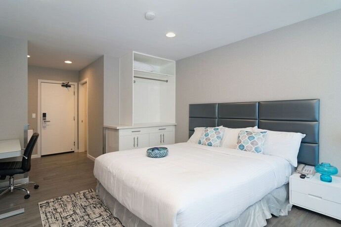 Imagen de la habitación del Hotel The Sands of La Jolla. Foto 19