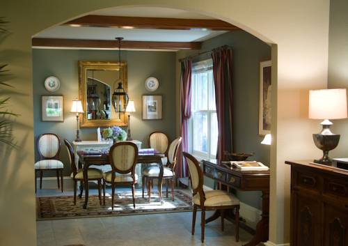 Imagen de la habitación del Hotel The Sanford House Inn and Spa. Foto 11