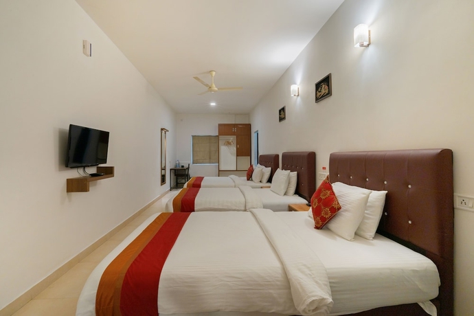 Imagen de la habitación del Hotel The Sanihara. Foto 3