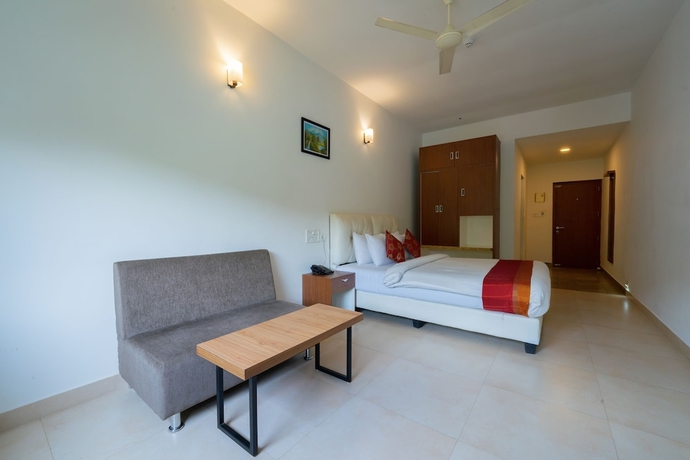 Imagen de la habitación del Hotel The Sanihara. Foto 9