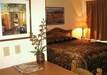 Imagen de la habitación del Hotel The Santa Fe Suites. Foto 10