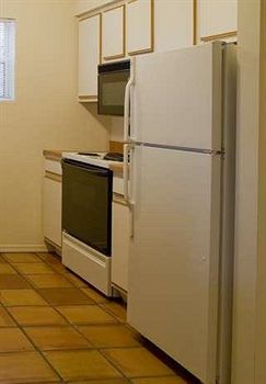 Imagen de la habitación del Hotel The Santa Fe Suites. Foto 11