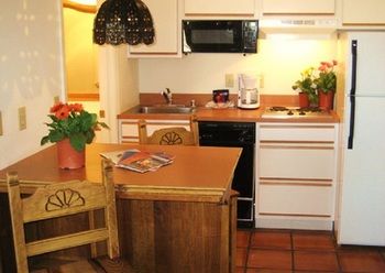 Imagen de la habitación del Hotel The Santa Fe Suites. Foto 12