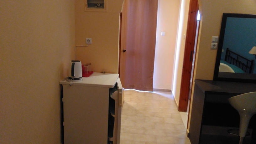 Imagen de la habitación del Hotel The Santo George Beach Resort. Foto 2