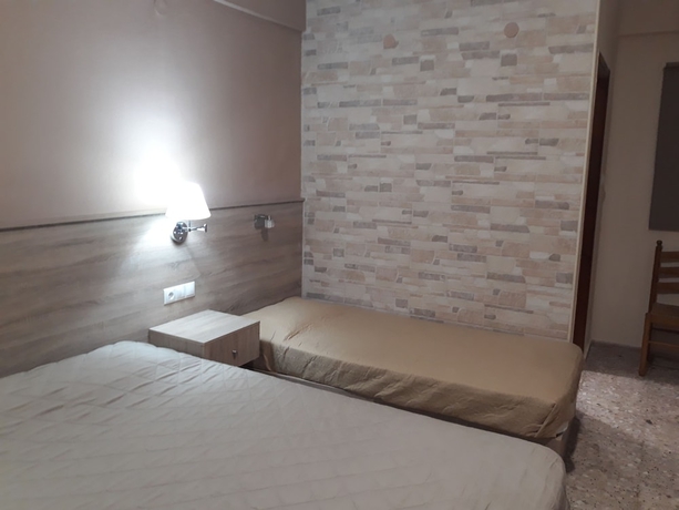 Imagen de la habitación del Hotel The Santo George Beach Resort. Foto 8