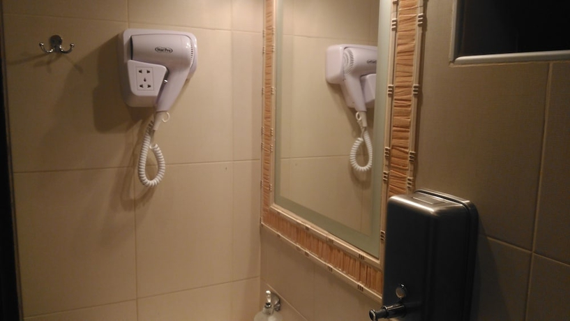 Imagen de la habitación del Hotel The Santo George Beach Resort. Foto 13