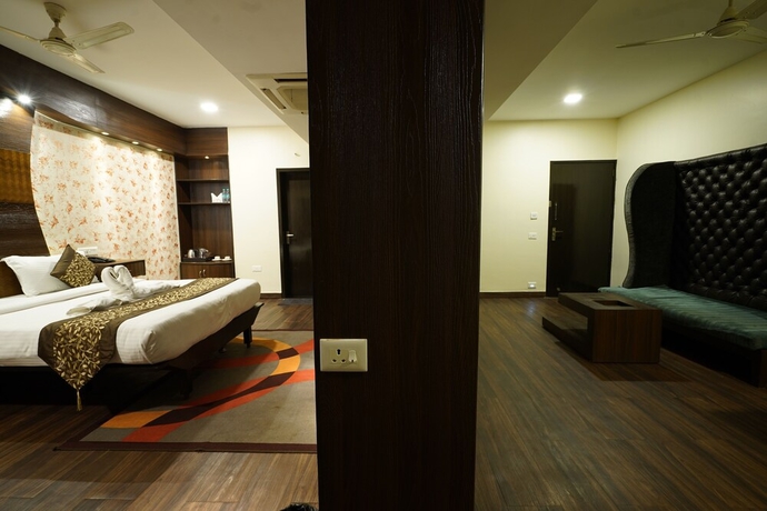 Imagen de la habitación del Hotel The Sapphire Comfort. Foto 18