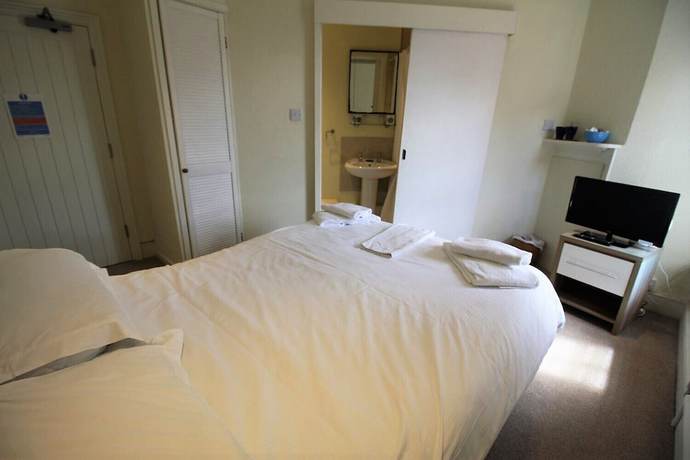 Imagen de la habitación del Hotel The Saracens Head, Swindon. Foto 4