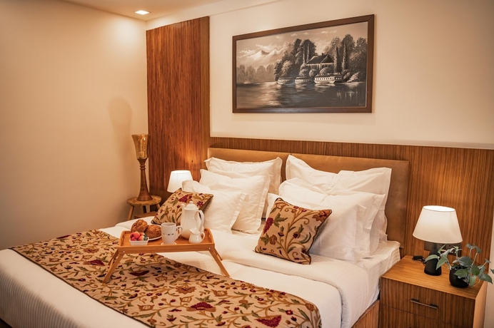 Imagen de la habitación del Hotel The Sarai. Foto 5