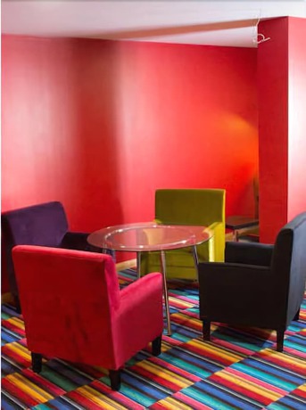 Imagen de los interiores del Hotel The Savoy Hostel. Foto 19