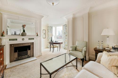 Imagen de la habitación del Hotel The Savoy, Londres. Foto 16