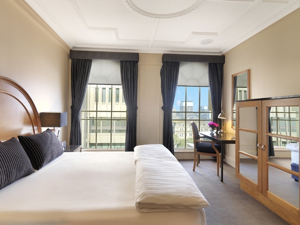 Imagen de la habitación del Hotel The Savoy On Little Collins Melbourne. Foto 5