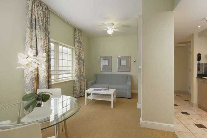 Imagen de la habitación del Hotel The Savoy and Beach Club. Foto 3