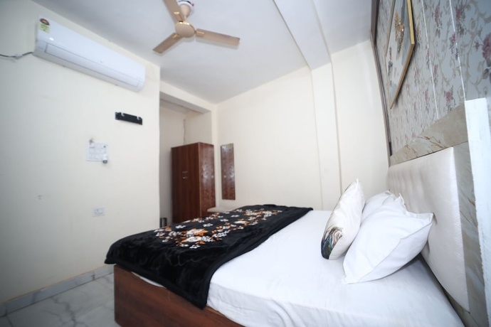 Imagen de la habitación del Hotel The Sawariya Palace. Foto 1