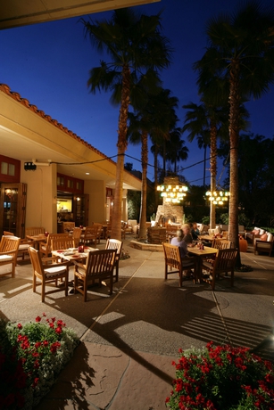 Imagen del bar/restaurante del Hotel The Scott Resort and Spa (formerly Firesky Resort). Foto 4