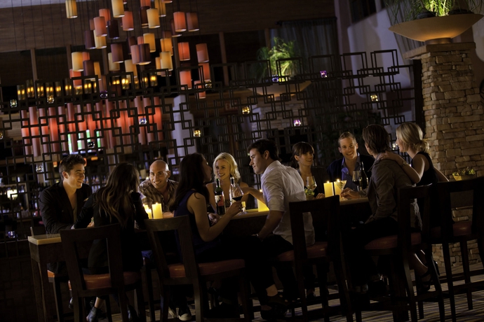 Imagen del bar/restaurante del Hotel The Scott Resort and Spa (formerly Firesky Resort). Foto 7