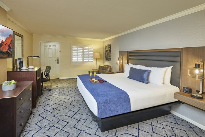 Imagen de la habitación del Hotel The Scottsdale Plaza Resort and Villas. Foto 5