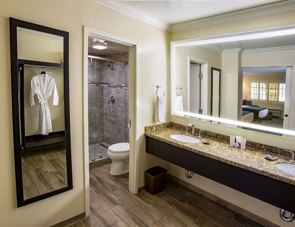 Imagen de la habitación del Hotel The Scottsdale Plaza Resort and Villas. Foto 9