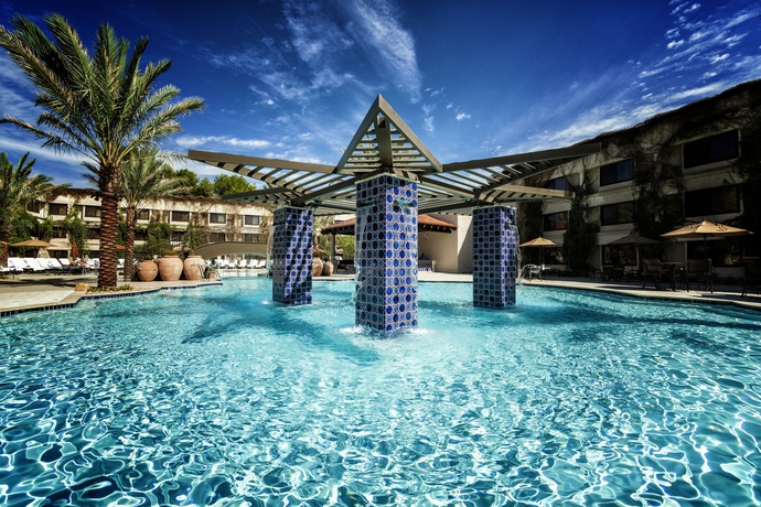 Imagen de la piscina del Hotel The Scottsdale Resort and Spa, Curio Collection By Hilton. Foto 14