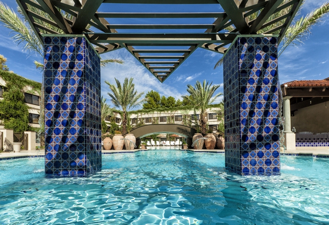 Imagen de la piscina del Hotel The Scottsdale Resort and Spa, Curio Collection By Hilton. Foto 15