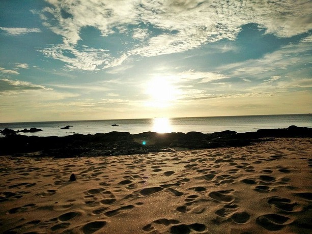 Imagen de los exteriores del Hotel The Sea At Lanta. Foto 13