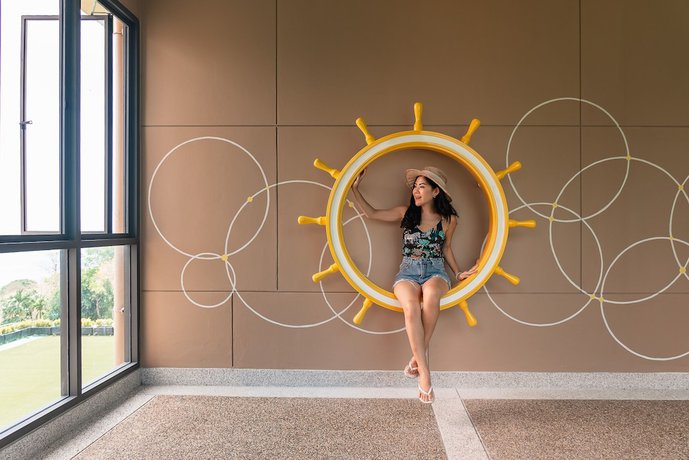 Imagen de los interiores del Hotel The Sea Galleri By Katathani - Sha Plus. Foto 18