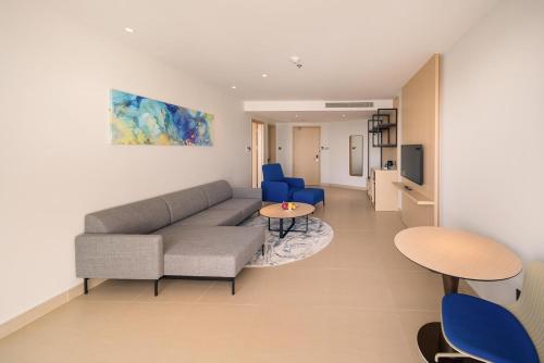 Imagen general del Hotel The Sea View Cam Ranh Beach Resort. Foto 10