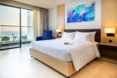 Imagen general del Hotel The Sea View Cam Ranh Beach Resort. Foto 15