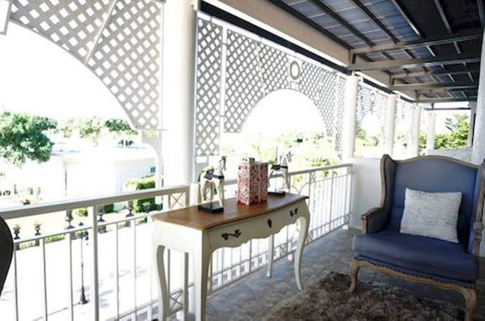 Imagen de los interiores del Hotel The Sea-cret Garden Hua Hin. Foto 19