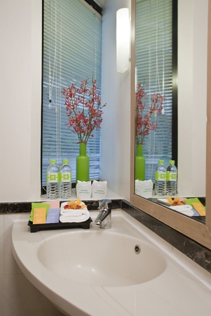 Imagen de la habitación del Hotel The Seasons Bangkok Huamark. Foto 14