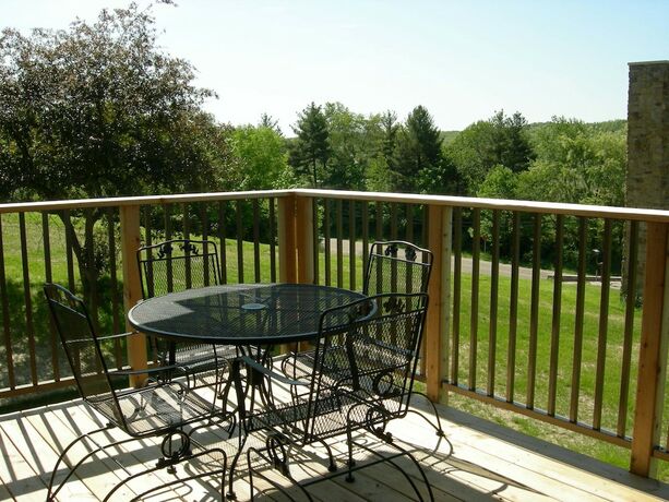 Imagen general del Hotel The Seasons Lodge. Foto 2