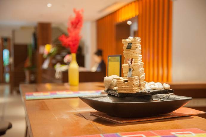 Imagen del bar/restaurante del Hotel The Seasons Pattaya. Foto 3