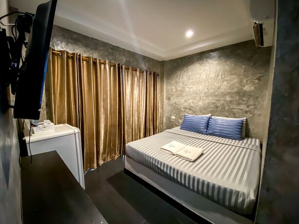 Imagen de la habitación del Hotel The Seathru Kohlarn. Foto 16