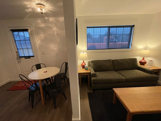 Imagen de la habitación del Hotel The Seaview Cottages. Foto 17