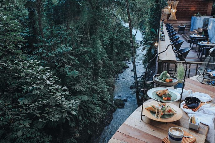 Imagen del bar/restaurante del Hotel The Sebali Resort. Foto 3