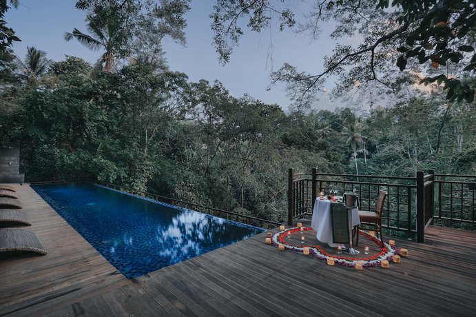 Imagen de la piscina del Hotel The Sebali Resort. Foto 18